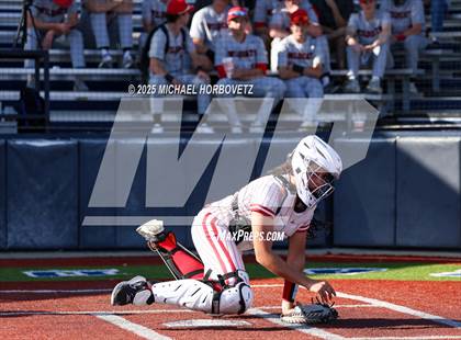 Thumbnail 2 in Melissa vs. Reedy photogallery.