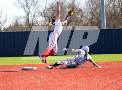 Thumbnail 3 in Melissa vs. Reedy photogallery.