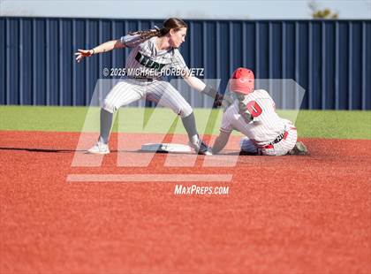 Thumbnail 3 in Melissa vs. Reedy photogallery.