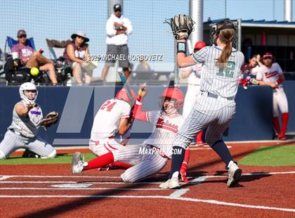 Thumbnail 3 in Melissa vs. Reedy photogallery.