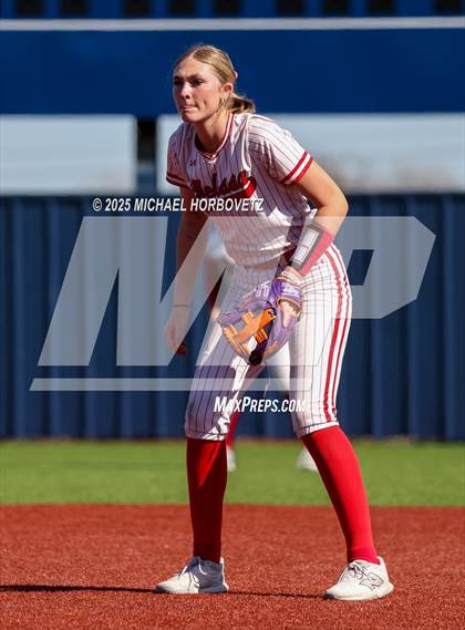 Thumbnail 2 in Melissa vs. Reedy photogallery.