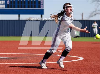 Thumbnail 3 in Melissa vs. Reedy photogallery.