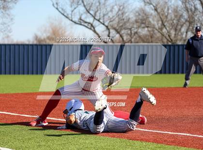 Thumbnail 3 in Melissa vs. Reedy photogallery.