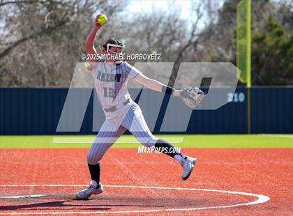 Thumbnail 3 in Melissa vs. Reedy photogallery.