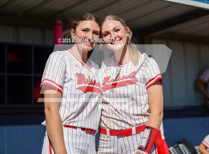 Thumbnail 2 in Melissa vs. Reedy photogallery.