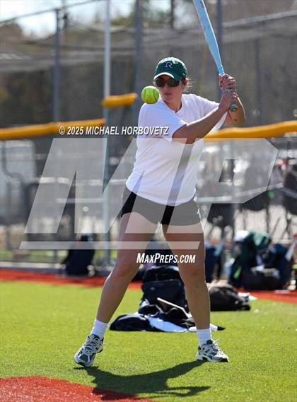 Thumbnail 3 in Melissa vs. Reedy photogallery.