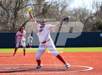 Thumbnail 3 in Melissa vs. Reedy photogallery.
