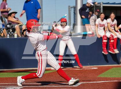 Thumbnail 3 in Melissa vs. Reedy photogallery.