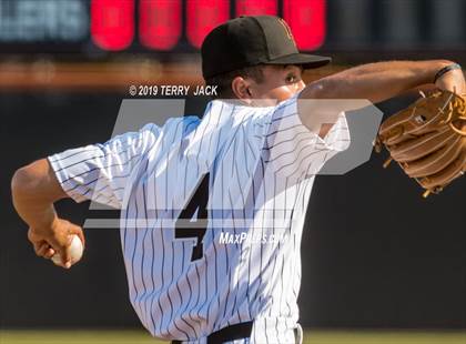 Thumbnail 1 in Huntington Beach vs. Bishop Amat (CIF Southern Section D1 Round 2 Playoff) photogallery.