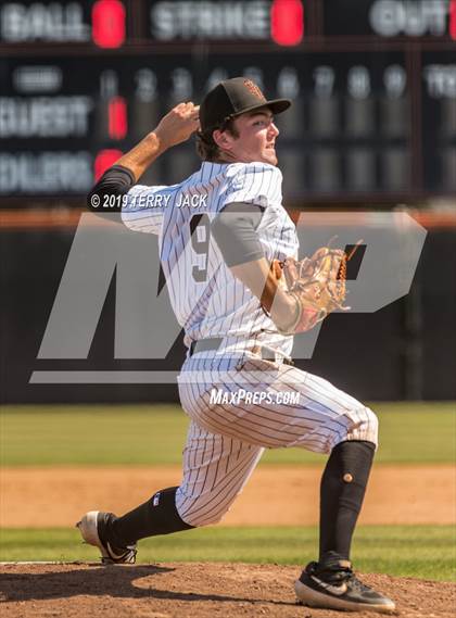 Thumbnail 1 in Huntington Beach vs. Bishop Amat (CIF Southern Section D1 Round 2 Playoff) photogallery.