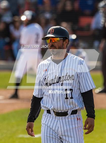 Thumbnail 3 in Huntington Beach vs. Bishop Amat (CIF Southern Section D1 Round 2 Playoff) photogallery.