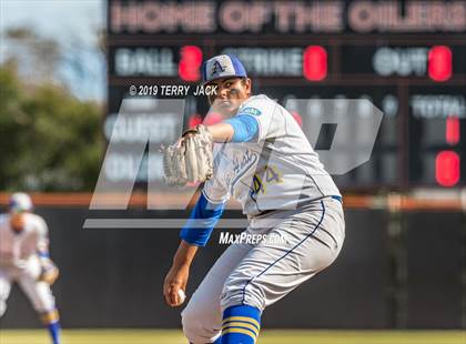 Thumbnail 1 in Huntington Beach vs. Bishop Amat (CIF Southern Section D1 Round 2 Playoff) photogallery.