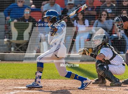 Thumbnail 2 in Huntington Beach vs. Bishop Amat (CIF Southern Section D1 Round 2 Playoff) photogallery.