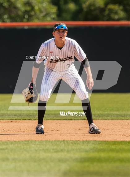 Thumbnail 3 in Huntington Beach vs. Bishop Amat (CIF Southern Section D1 Round 2 Playoff) photogallery.