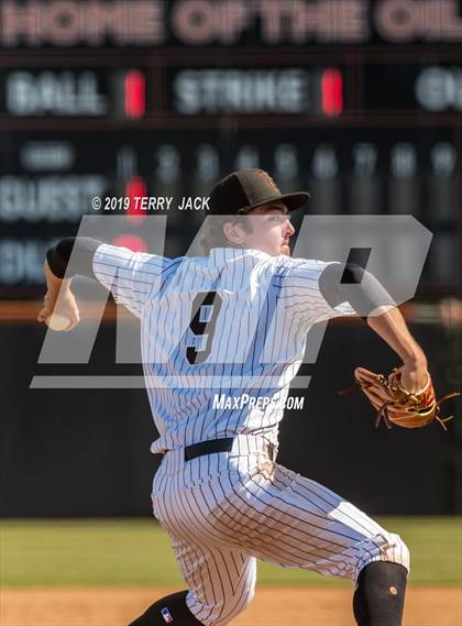 Thumbnail 1 in Huntington Beach vs. Bishop Amat (CIF Southern Section D1 Round 2 Playoff) photogallery.