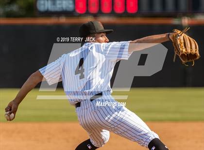Thumbnail 1 in Huntington Beach vs. Bishop Amat (CIF Southern Section D1 Round 2 Playoff) photogallery.