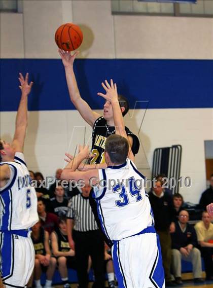 Thumbnail 2 in Allegheny-Clarion Valley vs. Keystone (PIAA District 9 A Second Round) photogallery.