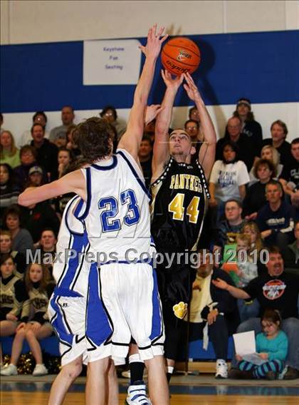 Thumbnail 2 in Allegheny-Clarion Valley vs. Keystone (PIAA District 9 A Second Round) photogallery.