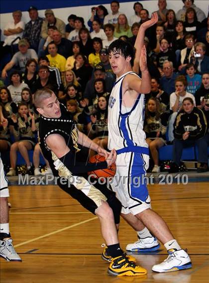 Thumbnail 3 in Allegheny-Clarion Valley vs. Keystone (PIAA District 9 A Second Round) photogallery.
