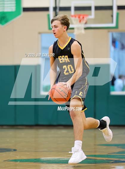 Thumbnail 2 in Era @ Santo photogallery.