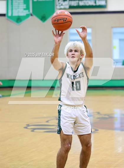 Thumbnail 2 in Era @ Santo photogallery.