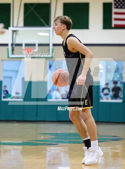 Thumbnail 3 in Era @ Santo photogallery.