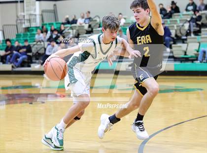 Thumbnail 3 in Era @ Santo photogallery.