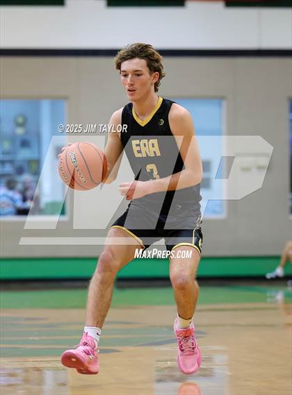 Thumbnail 1 in Era @ Santo photogallery.