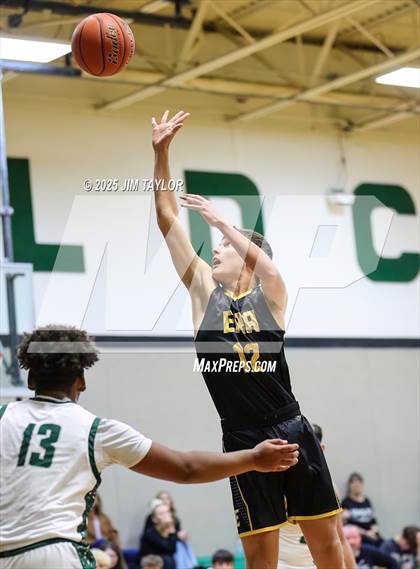 Thumbnail 1 in Era @ Santo photogallery.