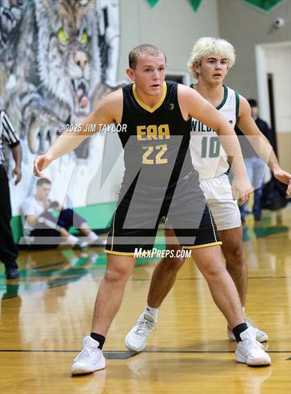 Thumbnail 3 in Era @ Santo photogallery.