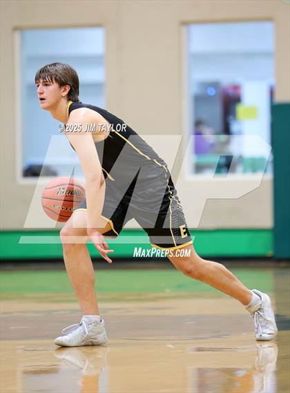 Thumbnail 1 in Era @ Santo photogallery.