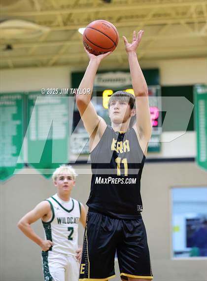 Thumbnail 3 in Era @ Santo photogallery.