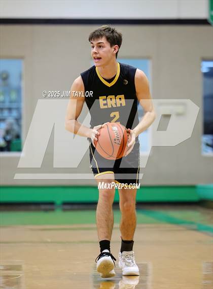 Thumbnail 1 in Era @ Santo photogallery.