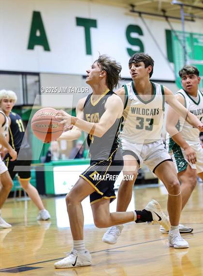 Thumbnail 2 in Era @ Santo photogallery.