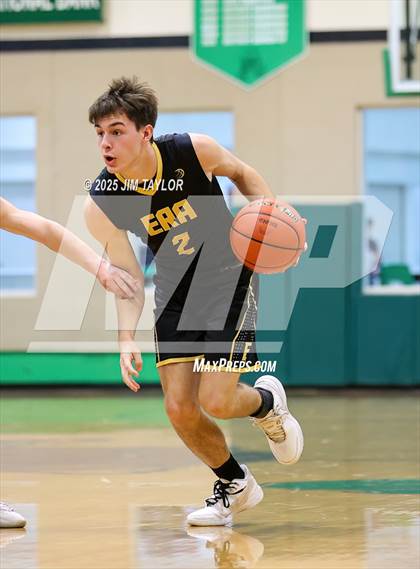 Thumbnail 3 in Era @ Santo photogallery.