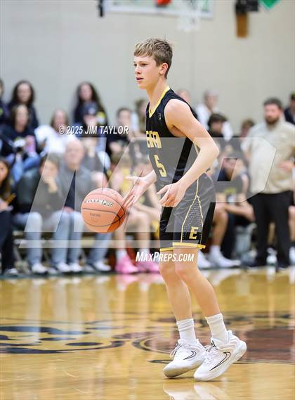 Thumbnail 2 in Era @ Santo photogallery.