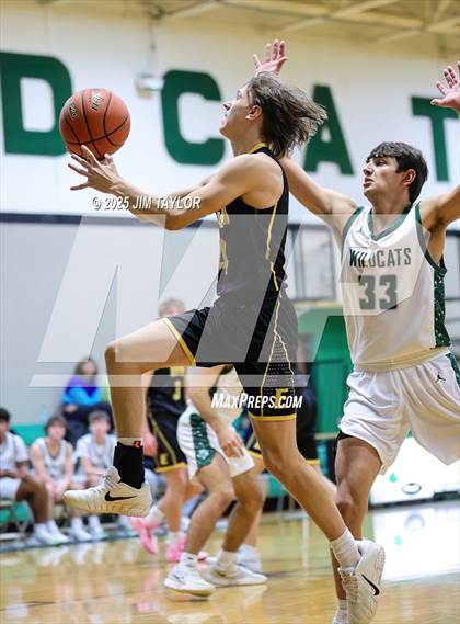 Thumbnail 1 in Era @ Santo photogallery.