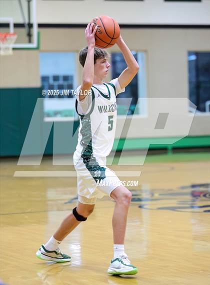 Thumbnail 1 in Era @ Santo photogallery.