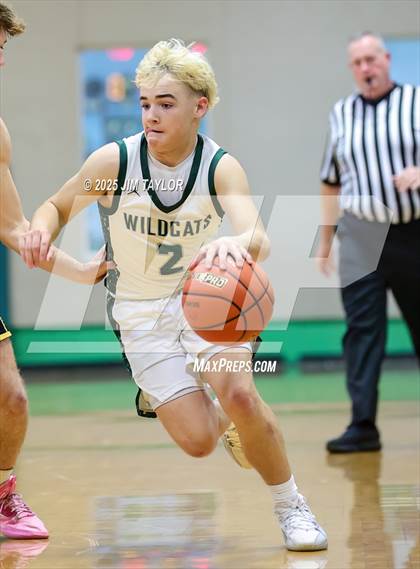 Thumbnail 1 in Era @ Santo photogallery.