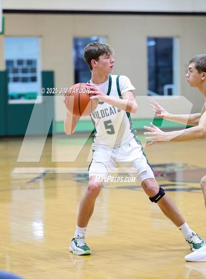 Thumbnail 2 in Era @ Santo photogallery.