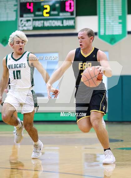 Thumbnail 1 in Era @ Santo photogallery.