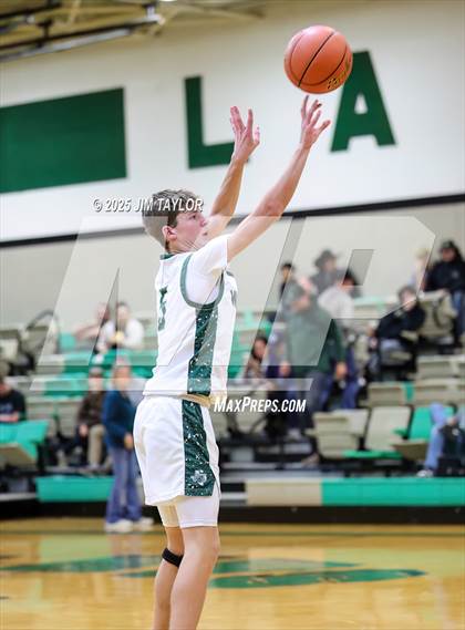 Thumbnail 3 in Era @ Santo photogallery.