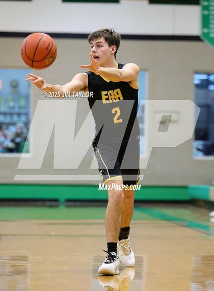 Thumbnail 1 in Era @ Santo photogallery.