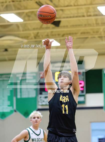 Thumbnail 1 in Era @ Santo photogallery.