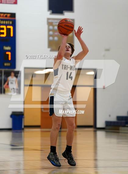 Thumbnail 1 in Lebanon @ Tri-West Hendricks photogallery.