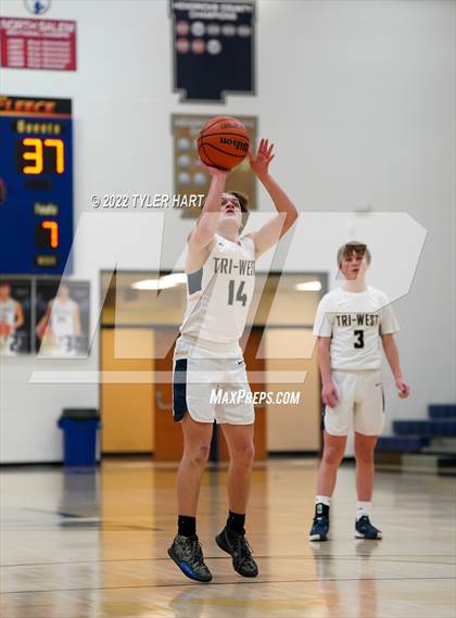 Thumbnail 3 in Lebanon @ Tri-West Hendricks photogallery.