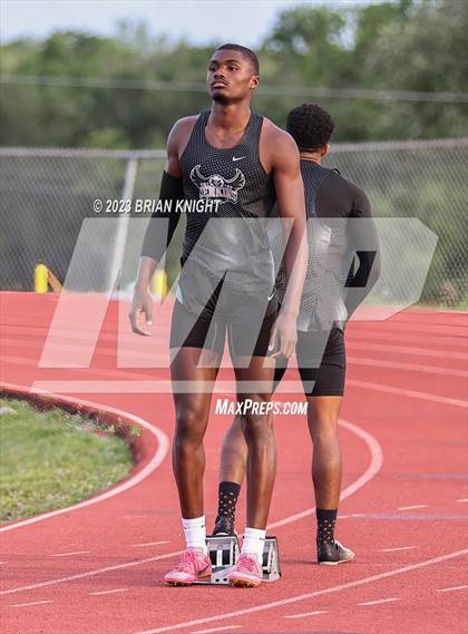 Thumbnail 3 in George Jenkins Senior Meet photogallery.