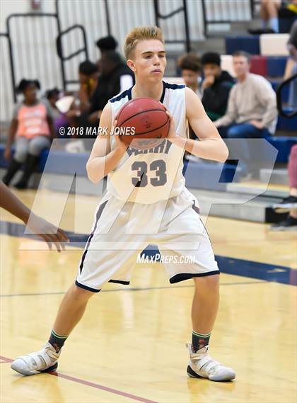 Thumbnail 2 in JV: Perry vs. Basha photogallery.