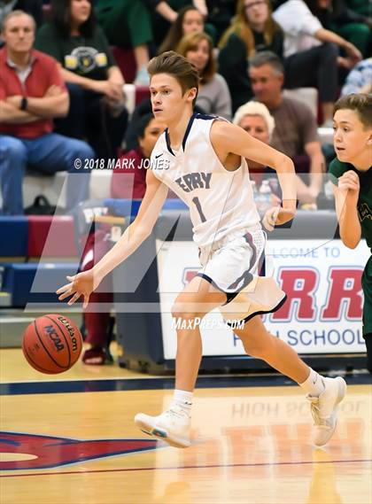 Thumbnail 2 in JV: Perry vs. Basha photogallery.