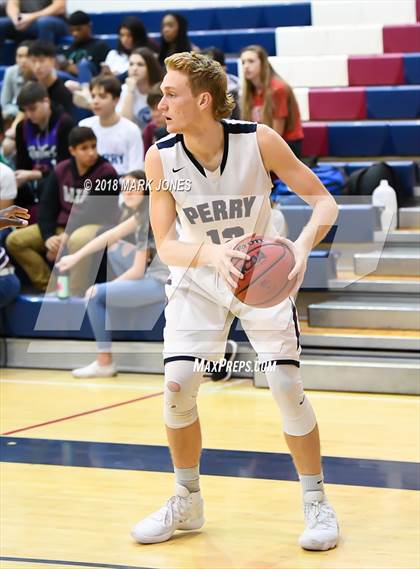 Thumbnail 2 in JV: Perry vs. Basha photogallery.